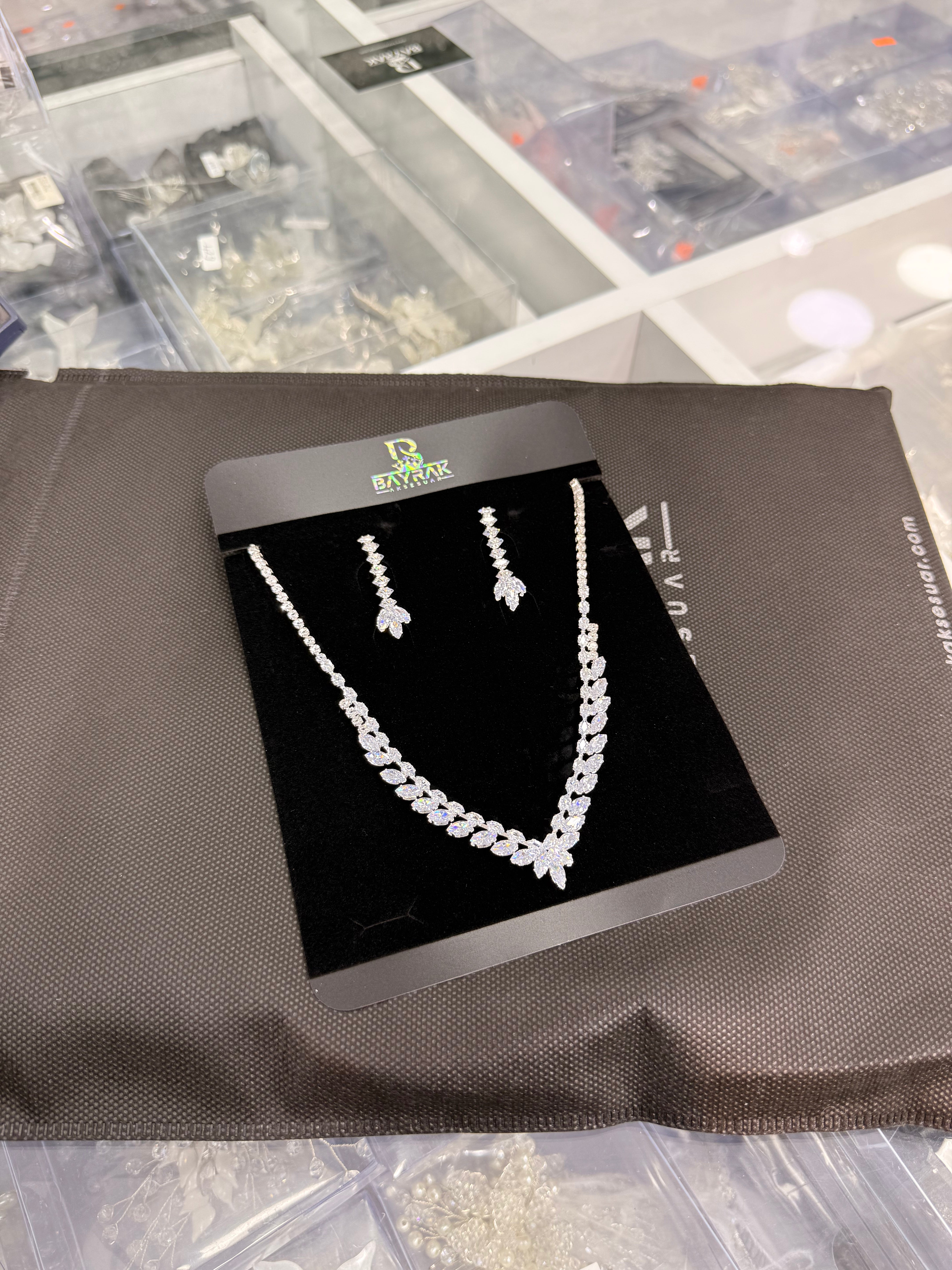 ABİYE TAŞLI  TAKI SETİ - BBTK 2250