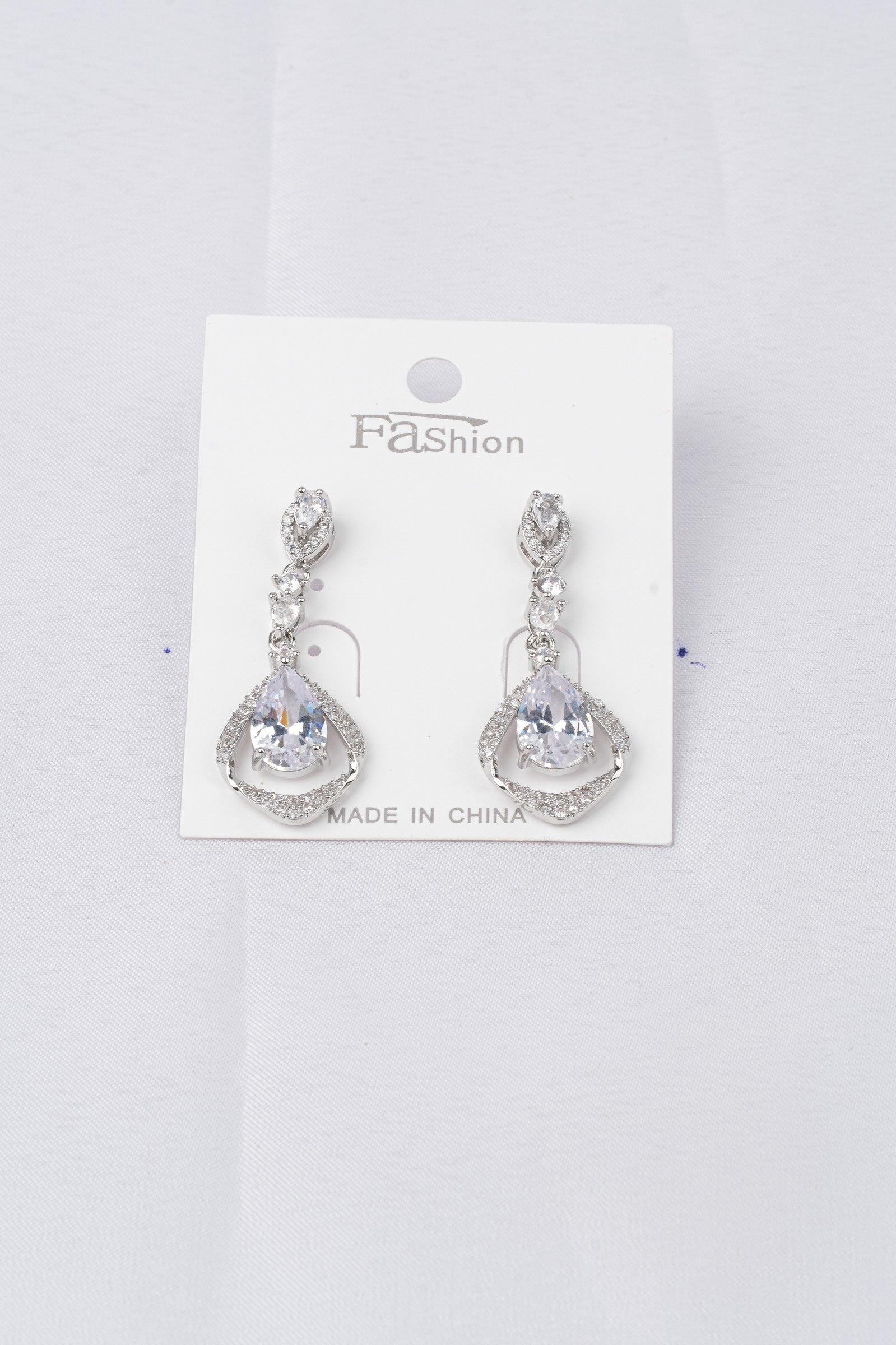 Rodyum Kaplama Zirkon Taşlı Küpe - ZK 116