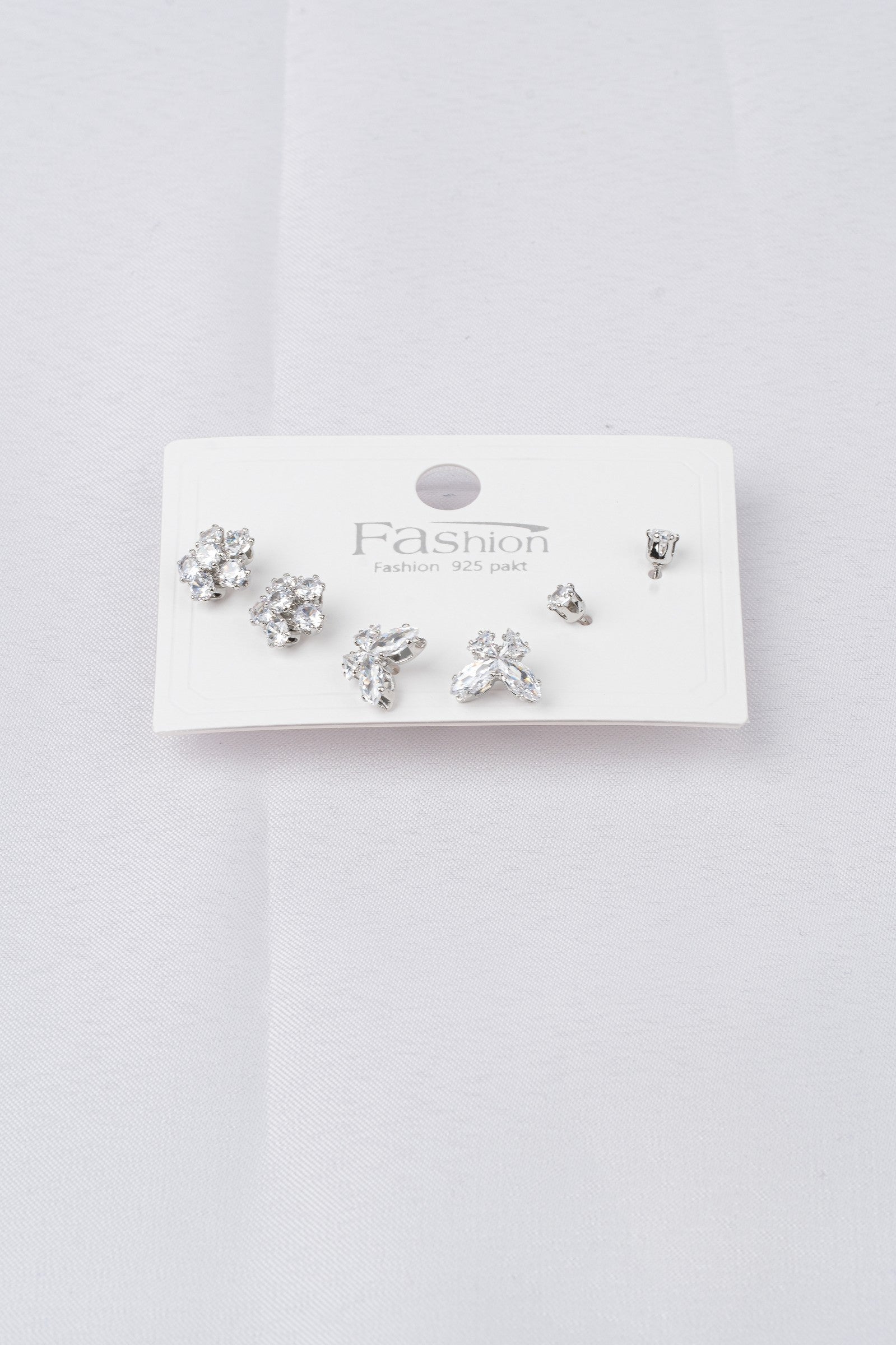 Rodyum Kaplama Zirkon Taşlı Küpe - ZK 146