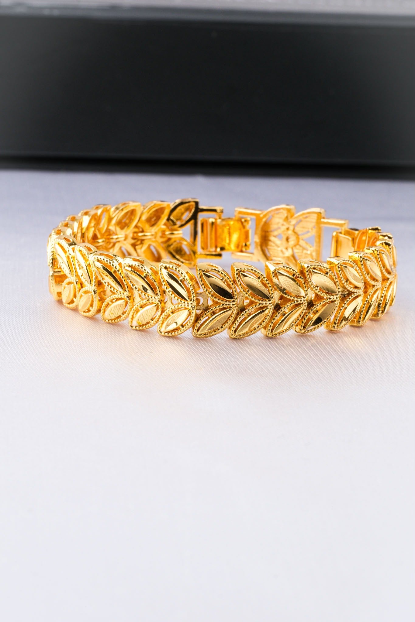 BBGK 2046 | 24K GOLD KAPLAMA BİLEKLİK